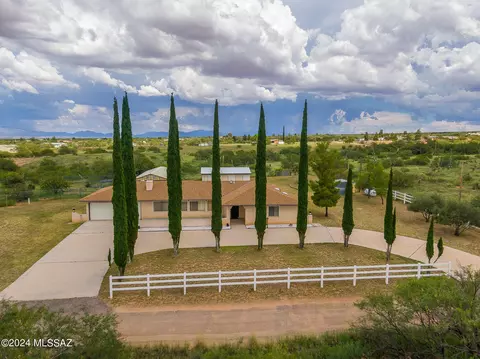 735 S Shortino Ln, Benson, AZ 85602