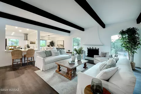 7202 E Camino Vecino, Tucson, AZ 85715