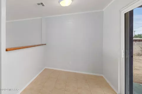 Dining - 4113 E Sylvane Dr, Tucson, AZ 85711 photo 2 of 2