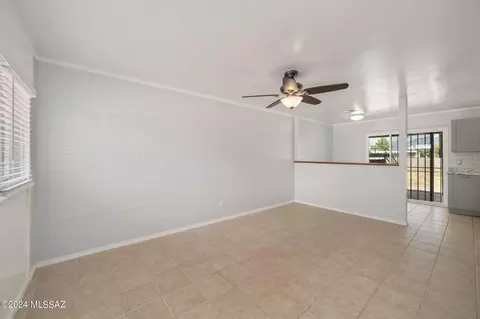 Living - 4113 E Sylvane Dr, Tucson, AZ 85711 photo 2 of 6