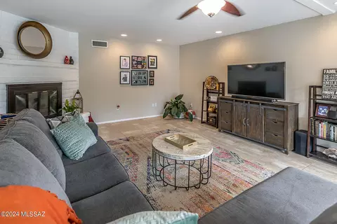 5620 E Territory Dr, Tucson, AZ 85750 photo 7