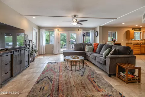 5620 E Territory Dr, Tucson, AZ 85750 photo 8