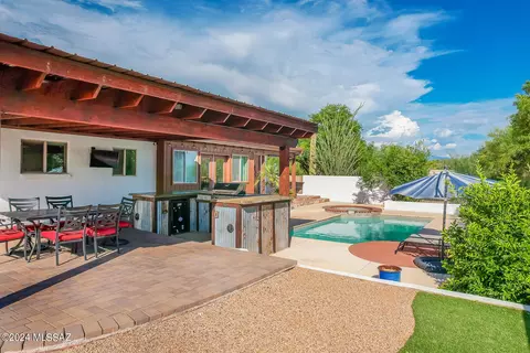 5620 E Territory Dr, Tucson, AZ 85750 photo 4