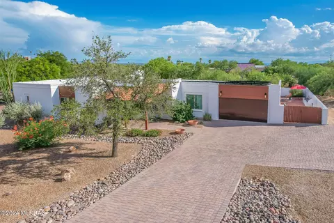 5620 E Territory Dr, Tucson, AZ 85750