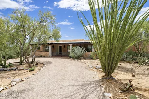 2148 E Camino La Zorrela, Tucson, AZ 85718