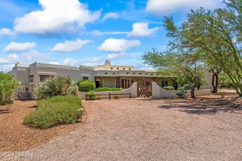 1711 W Placita De La Escalera, Sahuarita, AZ 85629