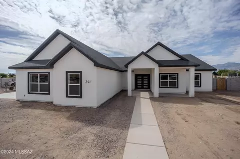 301 24th Pl, Safford, AZ 85546
