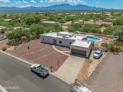 1317 W Paseo Famoso, Sahuarita, AZ 85629