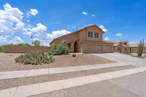 Exterior - 884 S Eynon Pl, Vail, AZ 85641 photo 2 of 9