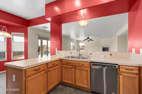 Kitchen - 884 S Eynon Pl, Vail, AZ 85641 photo 6 of 6