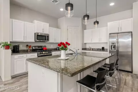 Kitchen - 8985 E Wright School Loop, Tucson, AZ 85715 photo 2 of 3