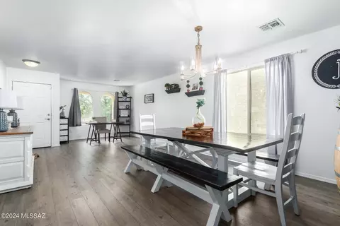 6675 S Blue Wing Dr, Tucson, AZ 85757