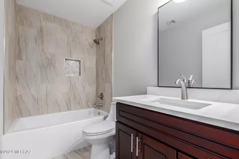 Bath - 163 E Spring Sky St, Tucson, AZ 85737 photo 2 of 2