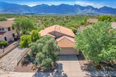 13668 N Balancing Rock Dr, Oro Valley, AZ 85755