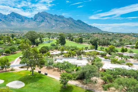 530 W Golf View Dr, Oro Valley, AZ 85737