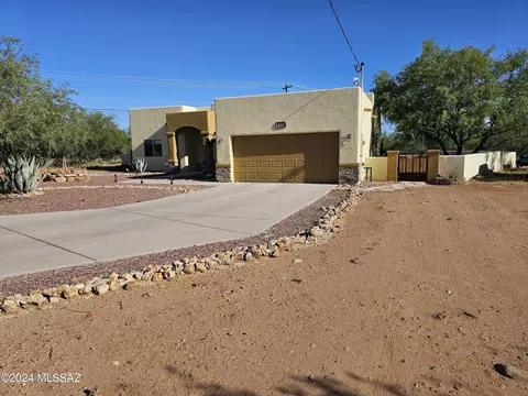 1778 Brasil Ct, Rio Rico, AZ 85648