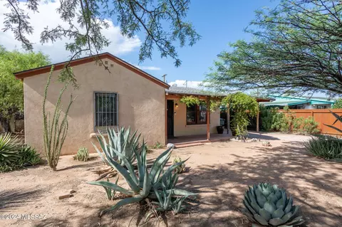 4032 E Montecito St, Tucson, AZ 85711