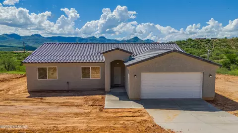 1694 Vereda Neblina, Rio Rico, AZ 85648