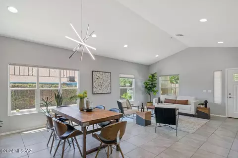708 N Queen Ave, Tucson, AZ 85705