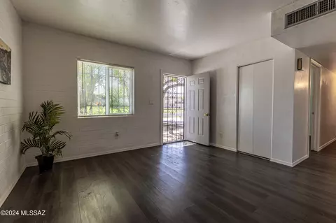3683 E 33rd St, Tucson, AZ 85713 photo 9