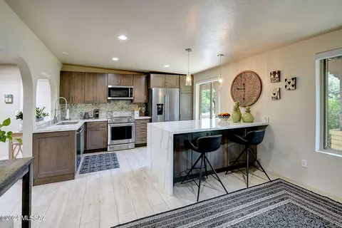 4391 N Bidahochi Dr, Tucson, AZ 85749
