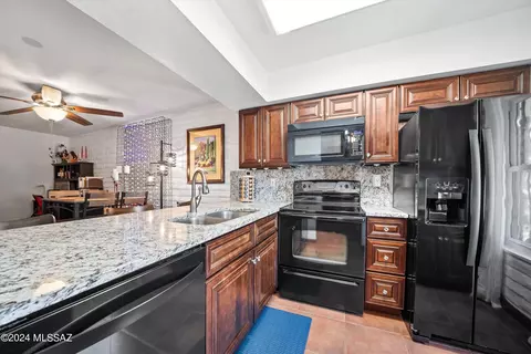 1360 S Wright Rd, Tucson, AZ 85713 photo 4