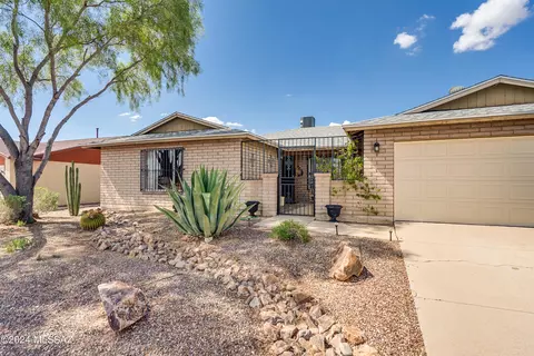 4148 W Orleans St, Tucson, AZ 85741