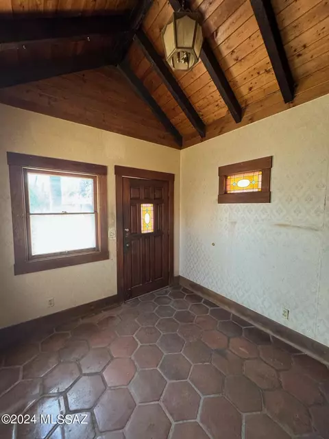 Entry Way - 841 E Freeman Pl, Tucson, AZ 85719 photo 1 of 2