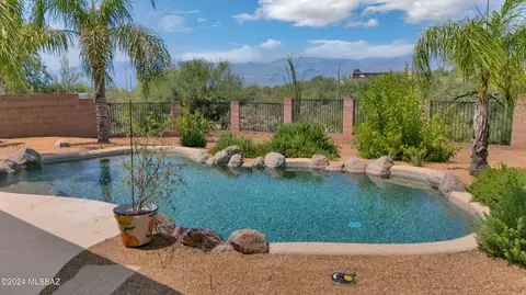 10349 Edna Pl, Tucson, AZ 85748