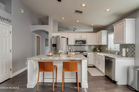 5548 W Acacia Blossom Pl, Marana, AZ 85658