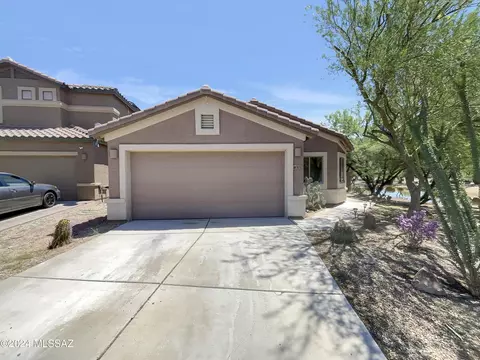 9037 S Cedarbrook Ln, Tucson, AZ 85756