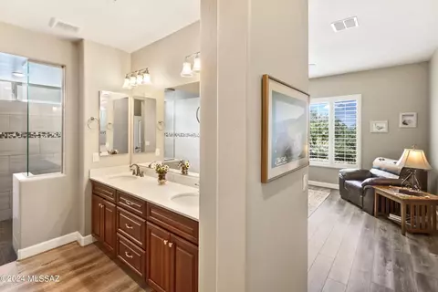 Bath - 59872 E Jacaranda Pl, Oracle, AZ 85623 photo 2 of 5