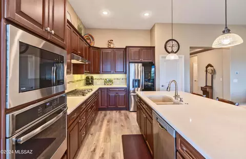 Kitchen - 59872 E Jacaranda Pl, Oracle, AZ 85623 photo 2 of 2