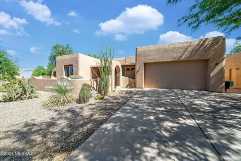 8147 W Millipede Pl, Tucson, AZ 85735