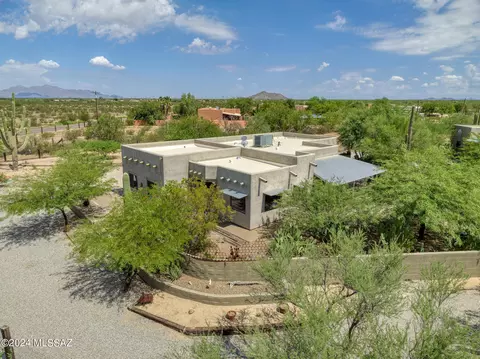 37125 S Estancia Dr, Marana, AZ 85658