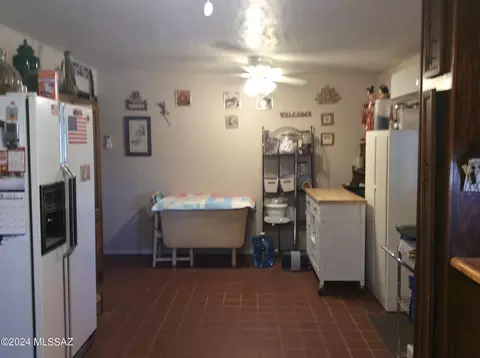 Kitchen - 20000 S River Rd, Mammoth, AZ 85618 photo 3 of 3