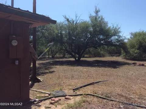 Exterior - 20000 S River Rd, Mammoth, AZ 85618 photo 7 of 12