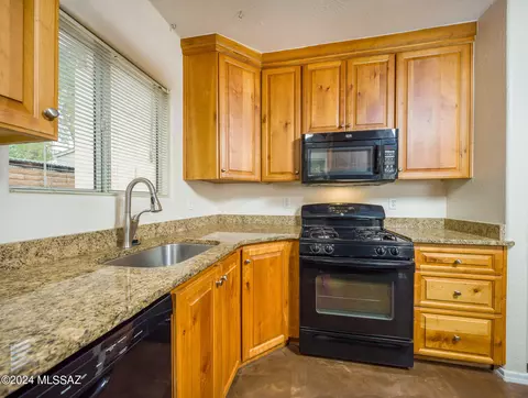 Kitchen - 3232 Elida St, Tucson, AZ 85716 photo 5 of 5