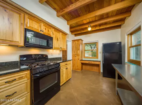 Kitchen - 3232 Elida St, Tucson, AZ 85716 photo 2 of 5