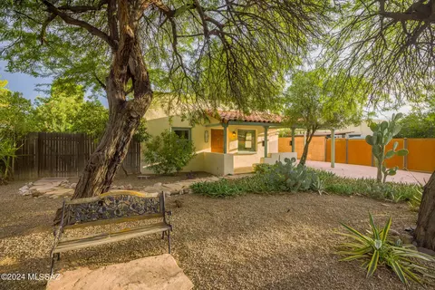 3232 Elida St, Tucson, AZ 85716