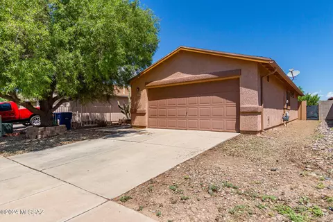 1600 W Mulholland Ct, Tucson, AZ 85746