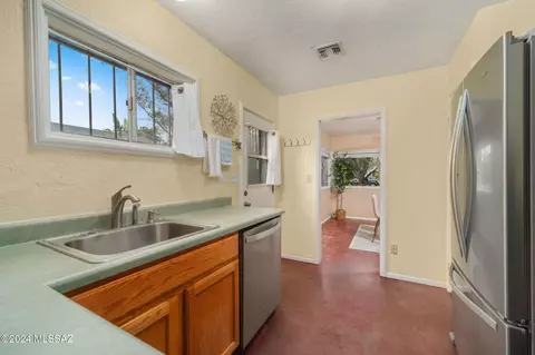 2809 E Lester St, Tucson, AZ 85716 photo 10