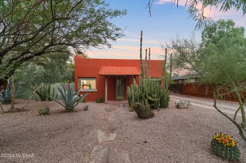 2809 E Lester St, Tucson, AZ 85716