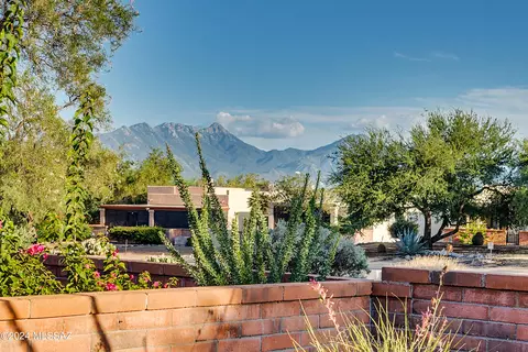 1620 N Rio Mayo, Green Valley, AZ 85614