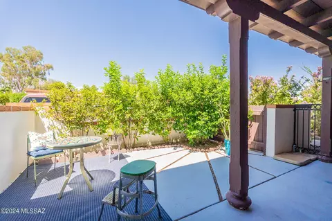 337 S Paseo Lobo #C, Green Valley, AZ 85614