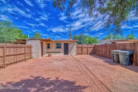 Exterior - 808 E Halcyon Rd, Tucson, AZ 85719 photo 4 of 9