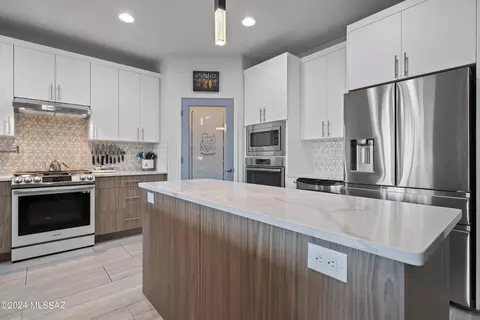 8961 E Wright School Loop, Tucson, AZ 85715 photo 15