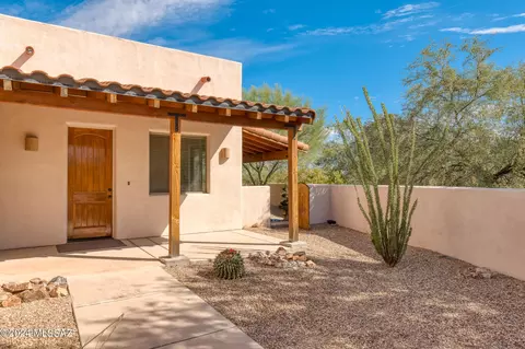 2697 N Sahuara Pl, Tucson, AZ 85712