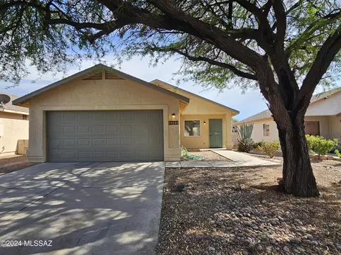 10182 E Paseo Juan Tabo, Tucson, AZ 85747