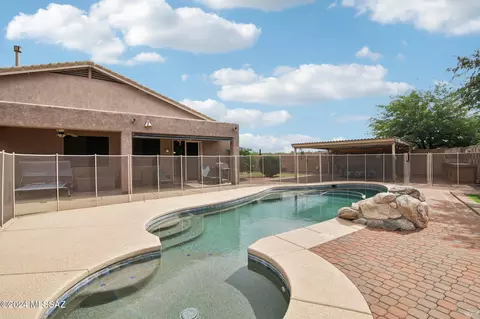 Exterior - 564 S Blue River Loop, Vail, AZ 85641 photo 3 of 5